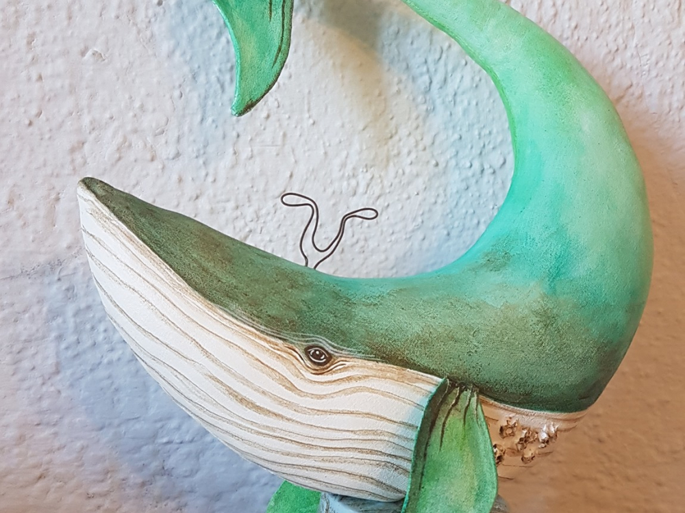 'Whale Song' Folk art Whale soft sculpture. Art populaire Sculpture de
