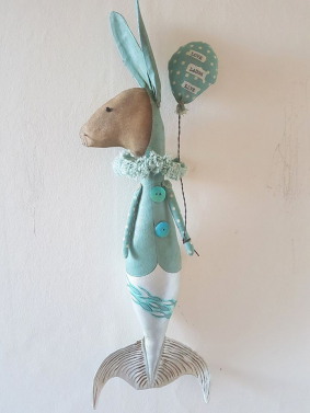 Merhare with balloon.